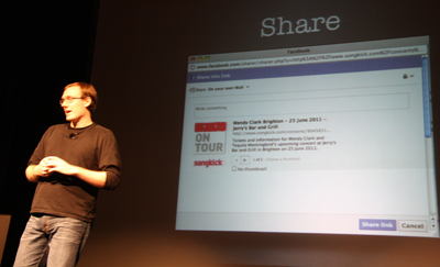 Mat Clayton presenting about the power of social media and sharing tons of tips